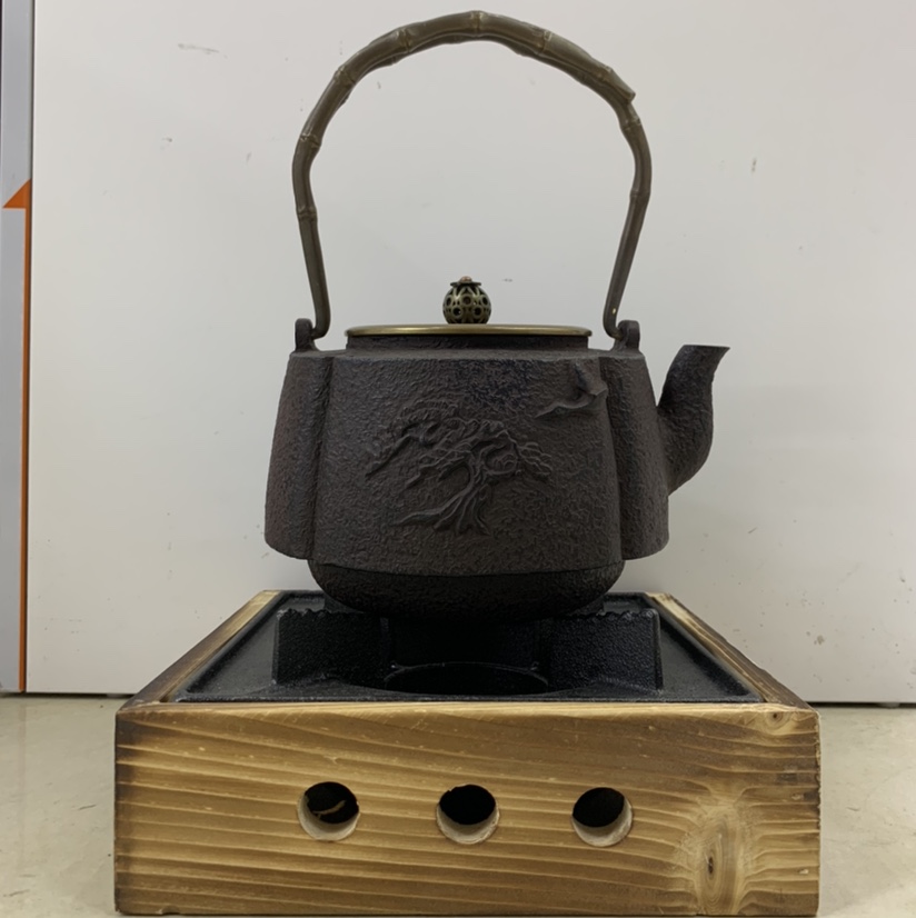 Old Teapot Old Iron Pot Relief Iron Pot Pure Hand-Made Iron Pot Copper Cover Copper Pot Teapot Enamel Tea Craft Set Manufacturers Direct Wholesale undefined