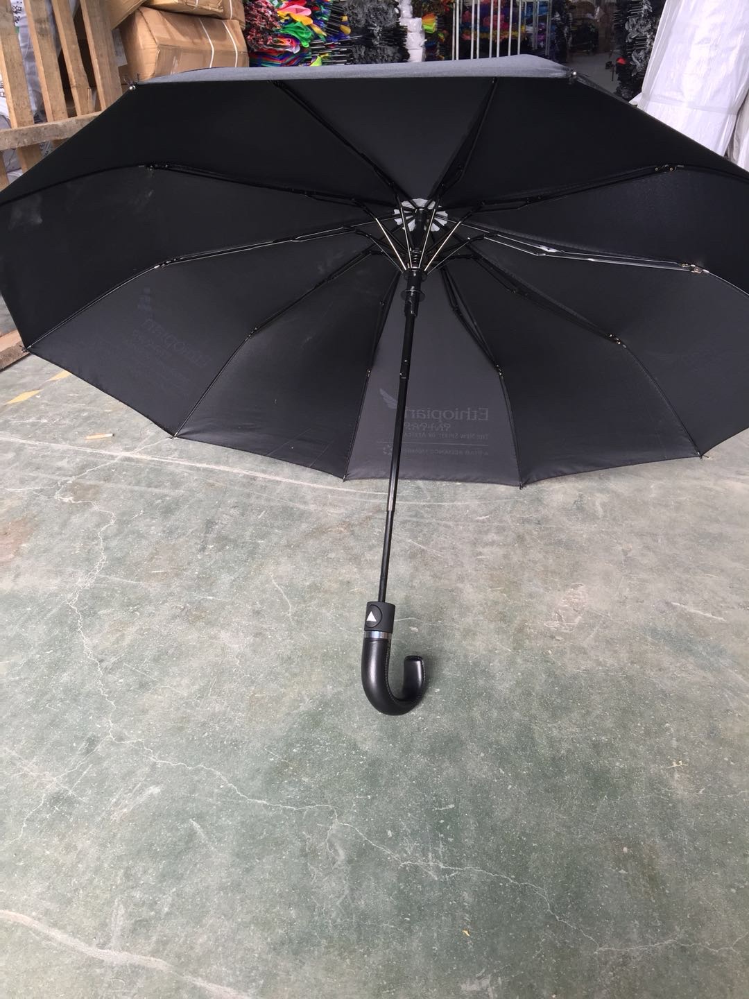 10k全自动雨伞 皮质弯钩大手柄 碰击布