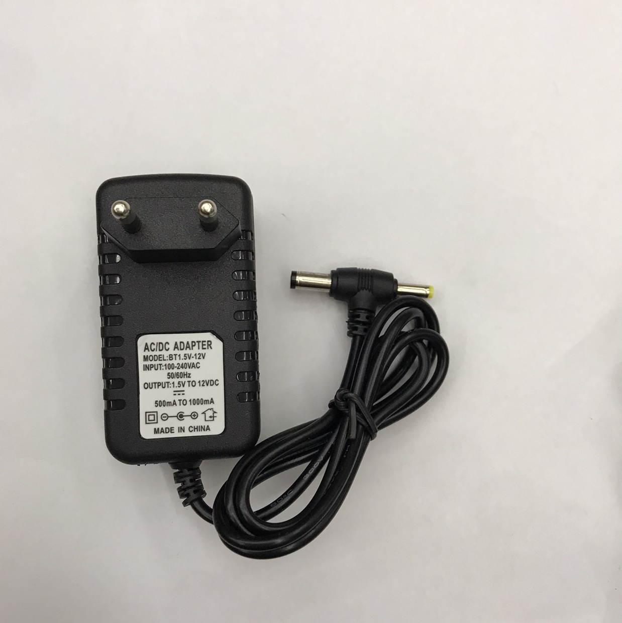 Two round plug with T - head power supply thumbnail