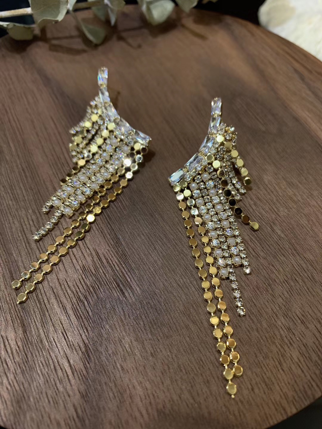 Oumei Feng exaggerated earrings and earrings Specification image