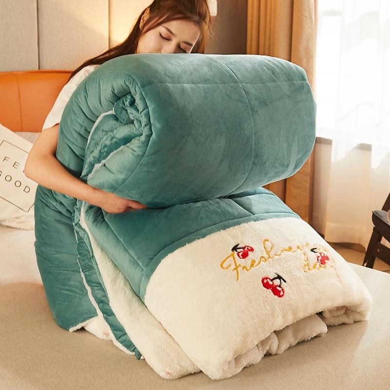 保暖绒羽丝绒被 亲肤舒适保暖绒绣花冬被 被子 被芯