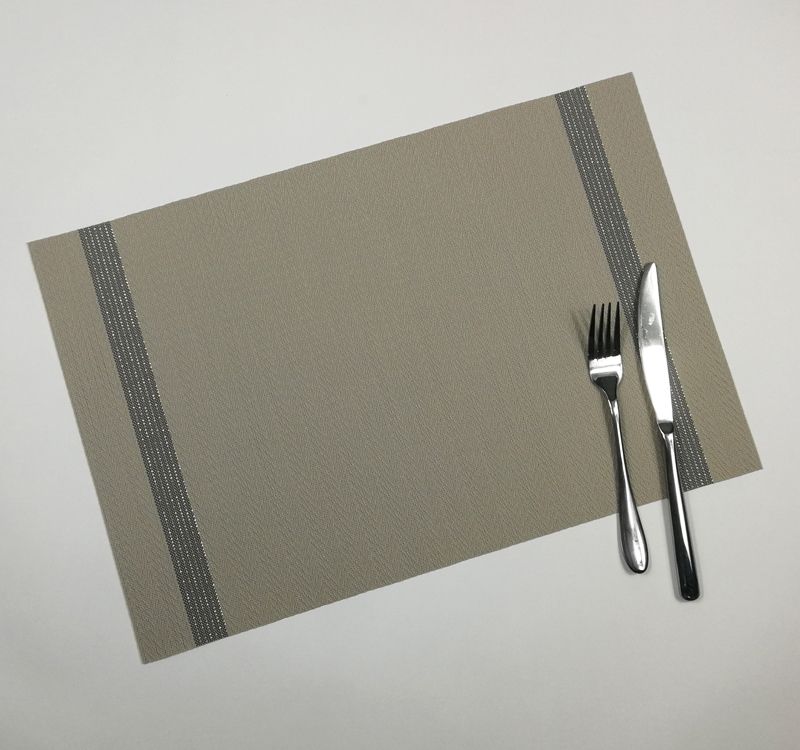 Simple Western Placemat European Pvc With Gold Wire Stripes Placemat Teslin Hotel Thickened Insulated Placemat In Stock Specification drawing