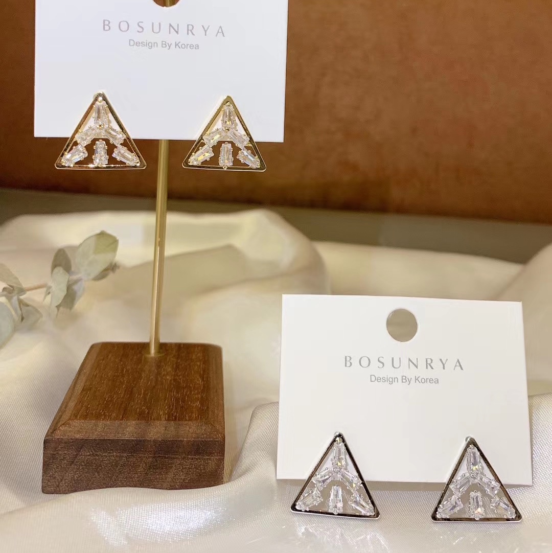 New Korean-style stud earrings