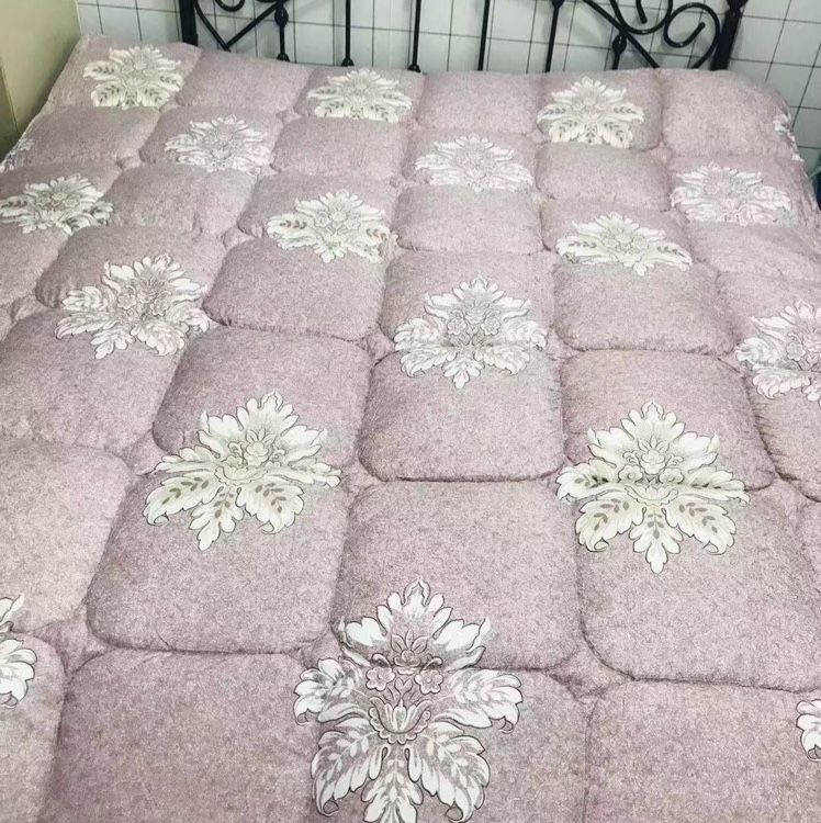 Loka cotton feather silk quilt, strong warmth retention, comfortable and breathable! Four pieces of bedding, bed sheets and duvet covers detail image 1