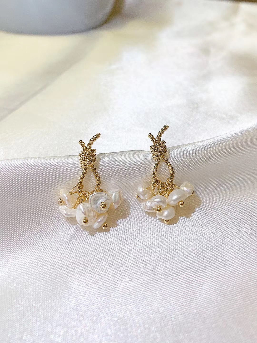 New freshwater pearl earrings details Picture