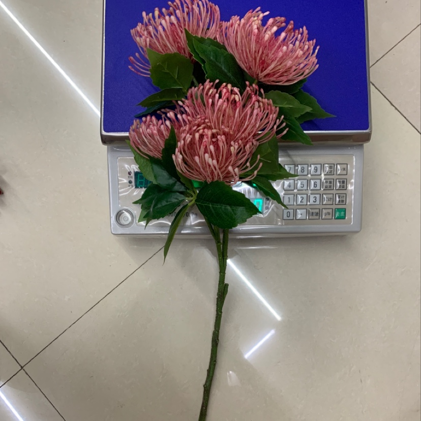 Needle pad flower