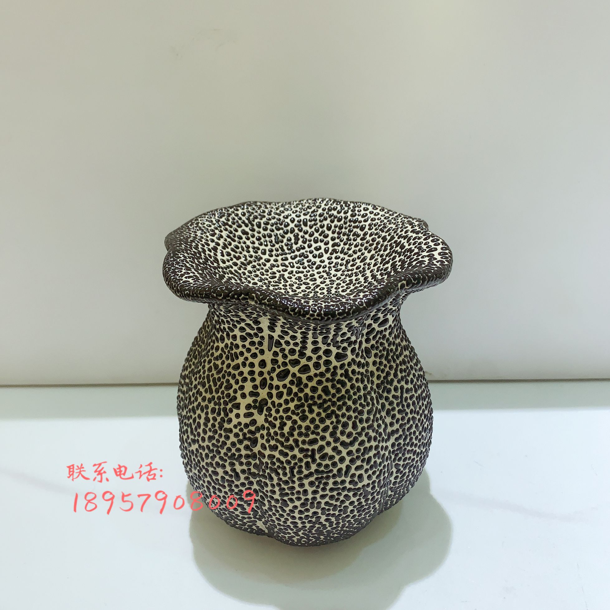 黑色系麻点陶瓷精油蜡烛式熏香炉图