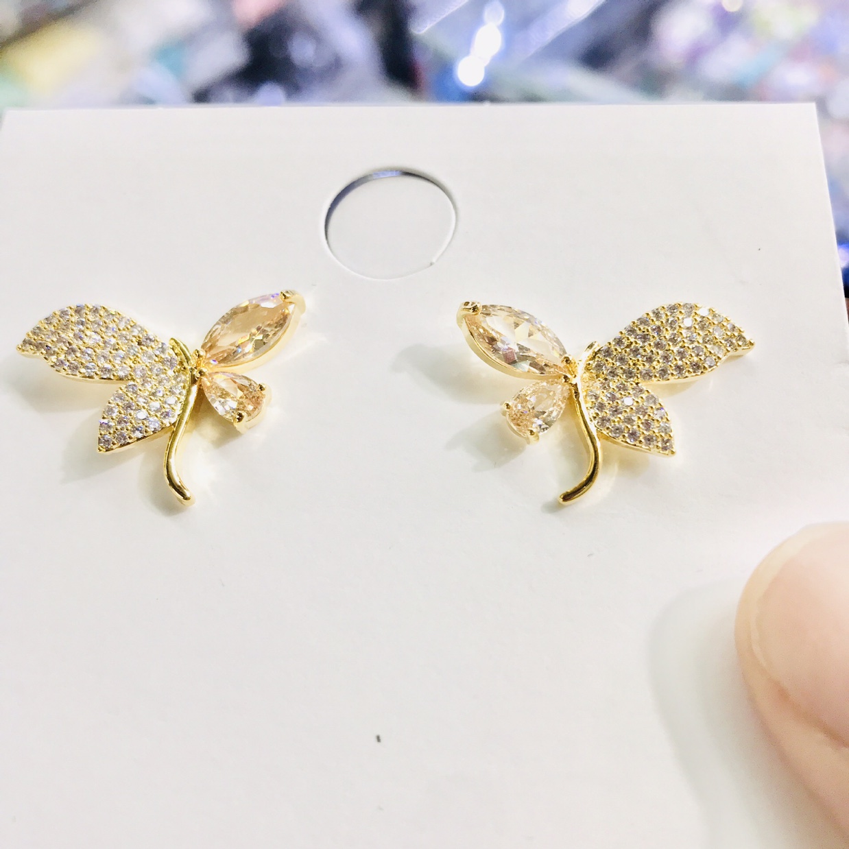 New Dongdaemun color-blocking micro-inlaid zircon butterfly earrings, women's pure silver high-end stud earrings, simple and cold style jewelry earrings, iron sheet earrings, earrings, stainless steel round earrings and jewelry from South Korea
