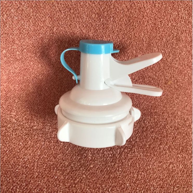 Manufacturers direct sales buckle type water nozzle wholesale conventional barrel water support accessories drinking bucket duck beak faucet details Picture