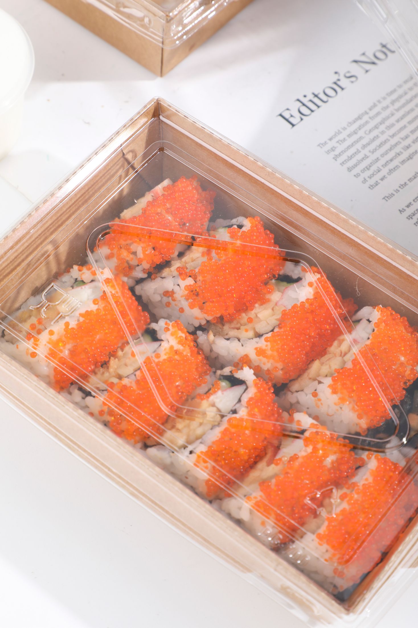 Food Grade Kraft Paper Transparent Lid Sushi Takeout Fast Food Bento Box Salad Mist Box Fried Chicken Box details Picture