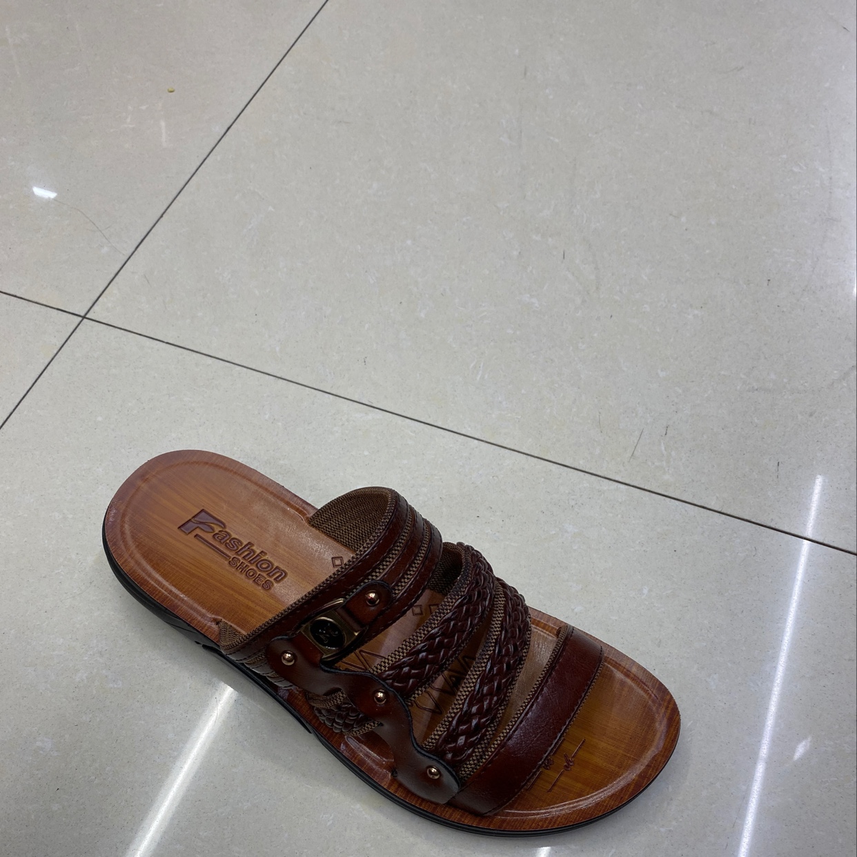 Men's slippers for summer