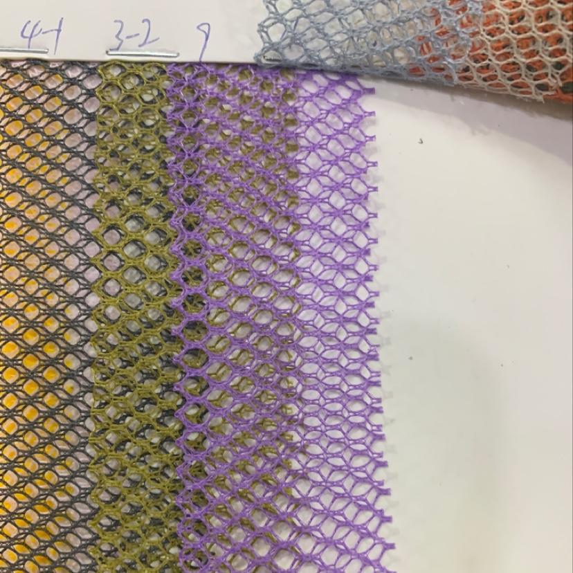 厂家直销热销新款皮革大量现货高中低档箱包沙发鞋材面料六角网9产品图