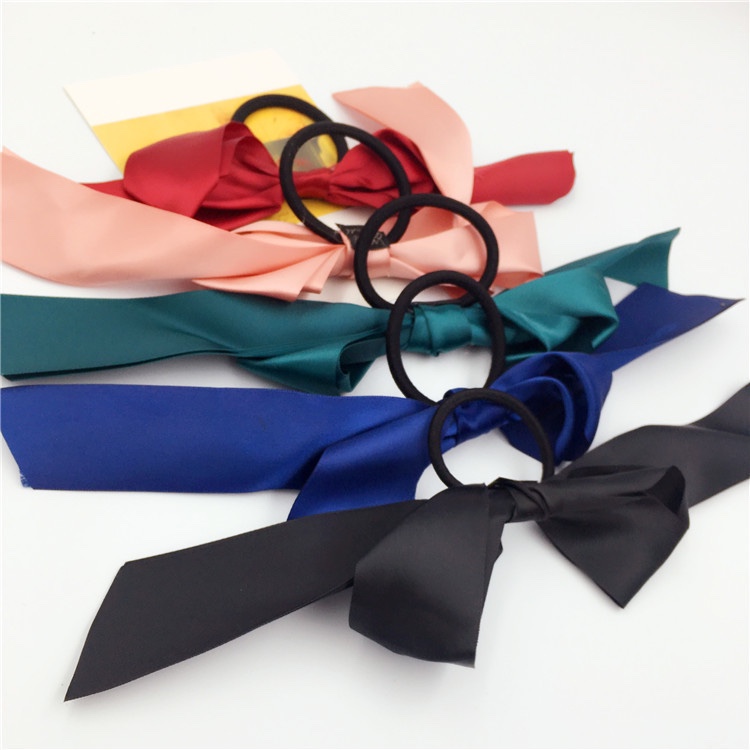 The black bow hair band and Korean hair accessory worn by celebrities are cute and versatile. The hair tie and hair clip are sweet and girlish Specification image