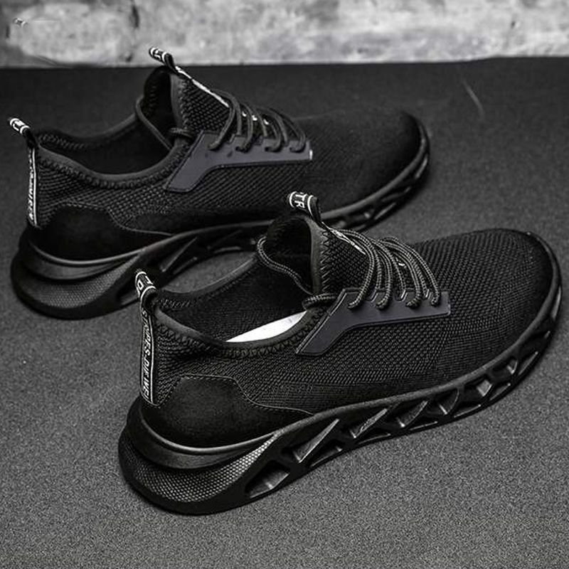 2020 Lightweight casual shoes, anti-slip, shock-absorbing, hollowed-out flying woven men's shoes, one-foot live-streaming sports shoes, best-selling running shoes Application Scenario