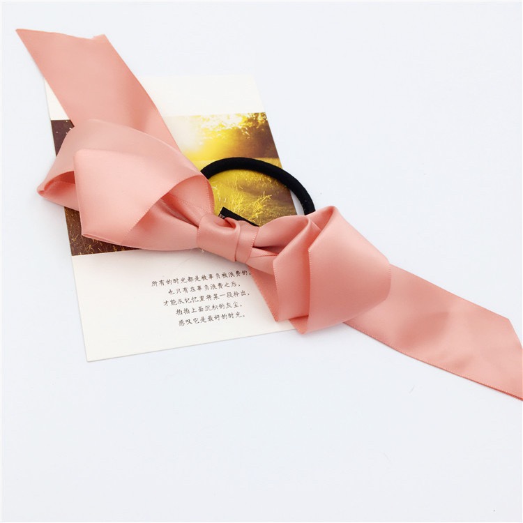 The black bow hair band and Korean hair accessory worn by celebrities are cute and versatile. The hair tie and hair clip are sweet and girlish Item Picture