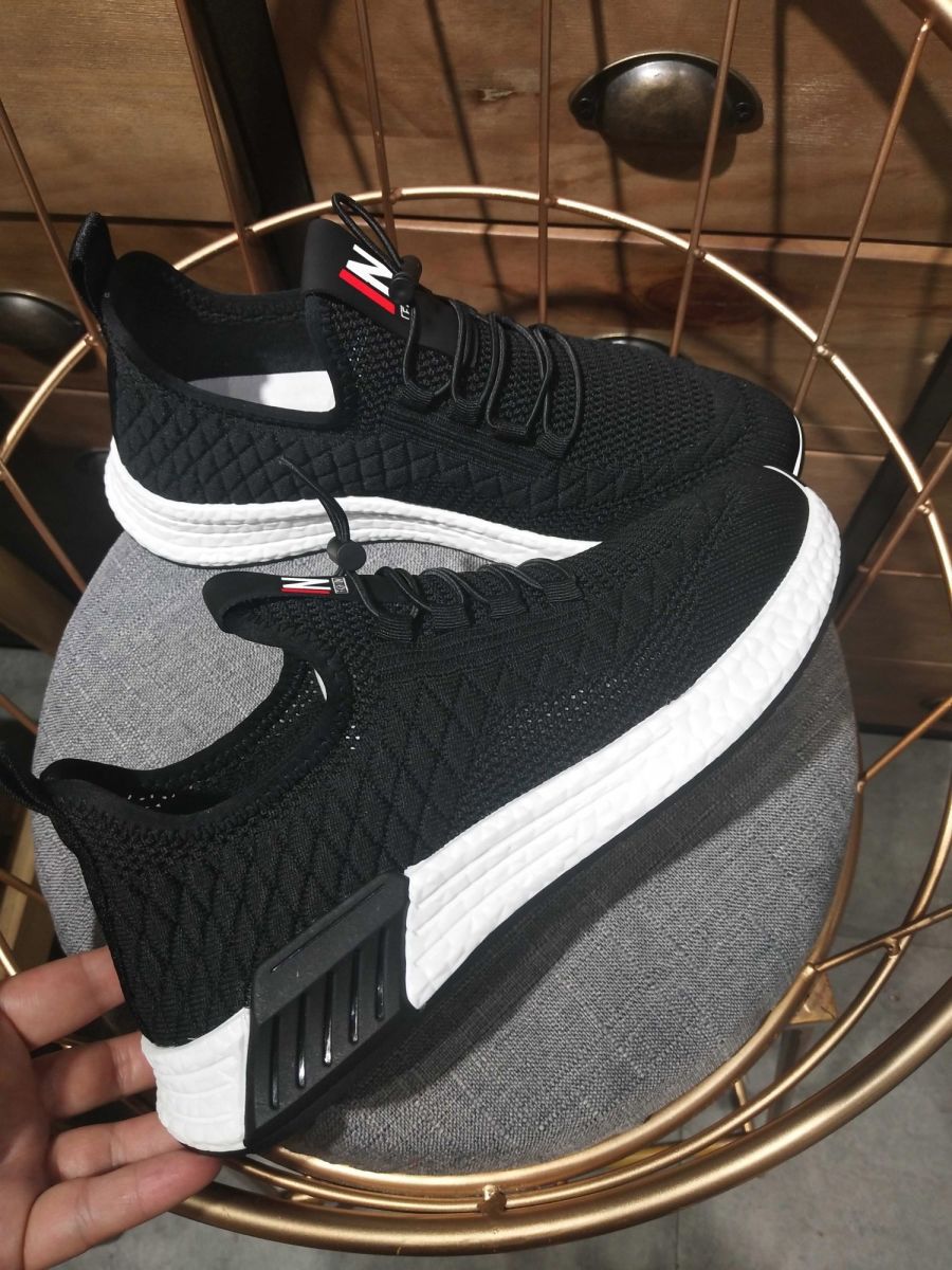 2020 autumn collection casual shoes: anti-slip, shock-absorbing, hollowed-out flying woven men's shoes, one-step live-streaming sports shoes, best-selling running shoes details Picture