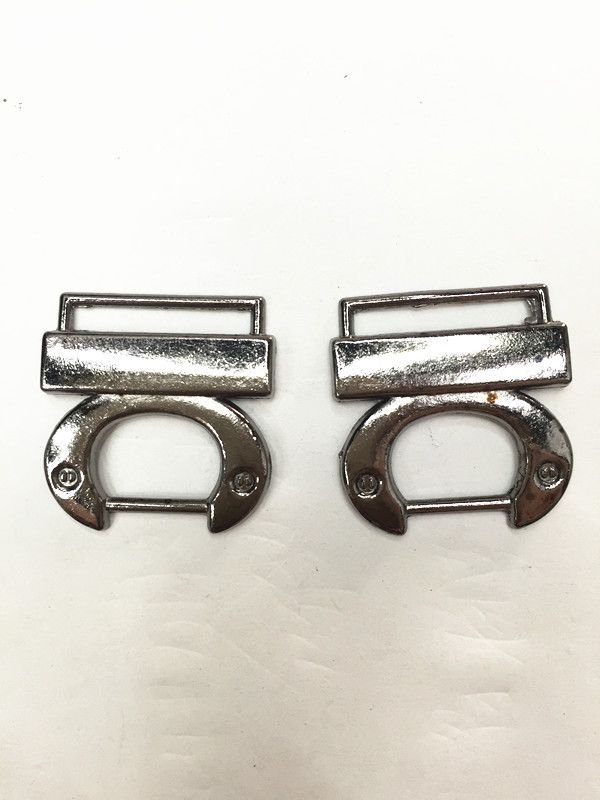 We offer a wide range of shoe and bag buckles in various styles detail image 3