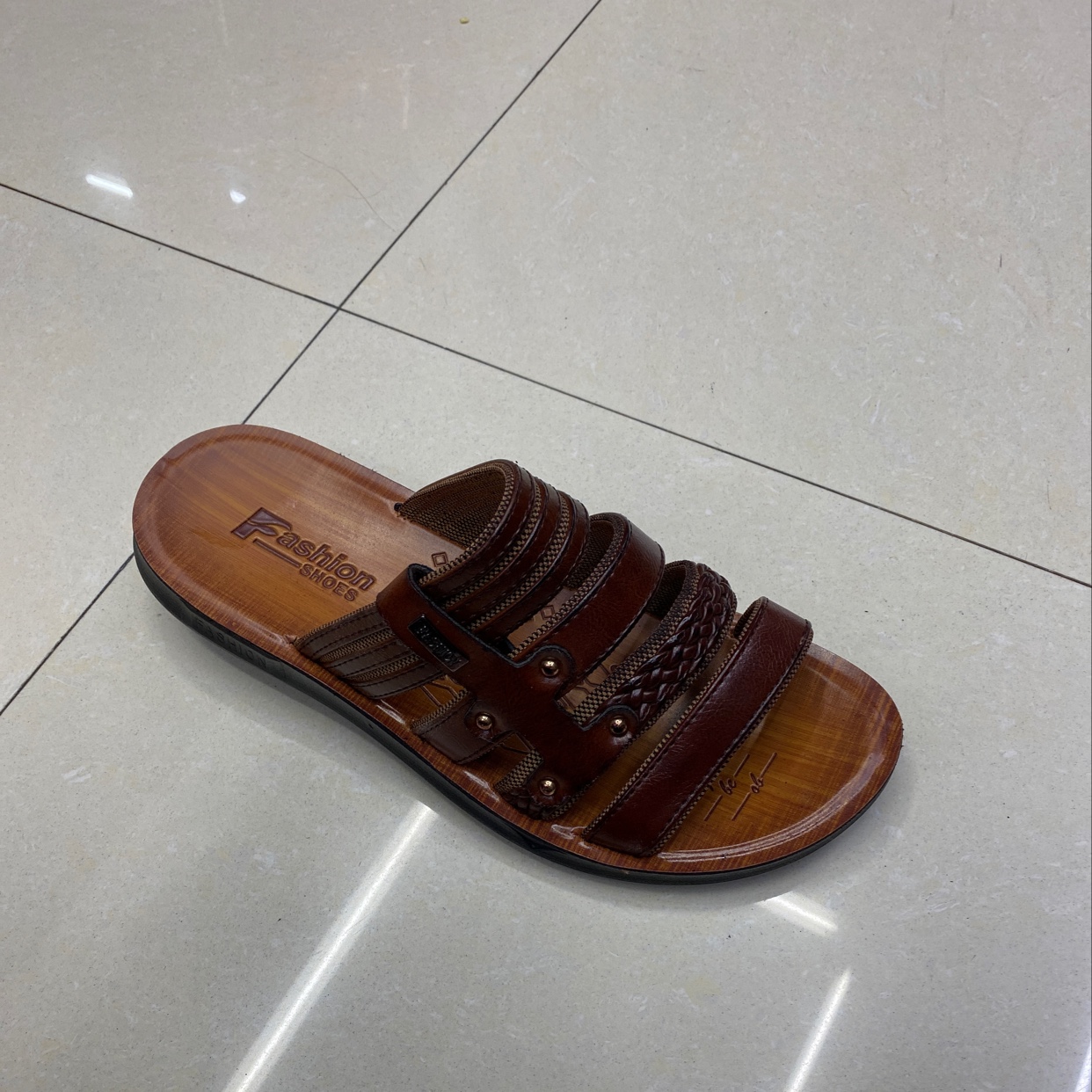 New beach shoes, slippers 2020 details Picture