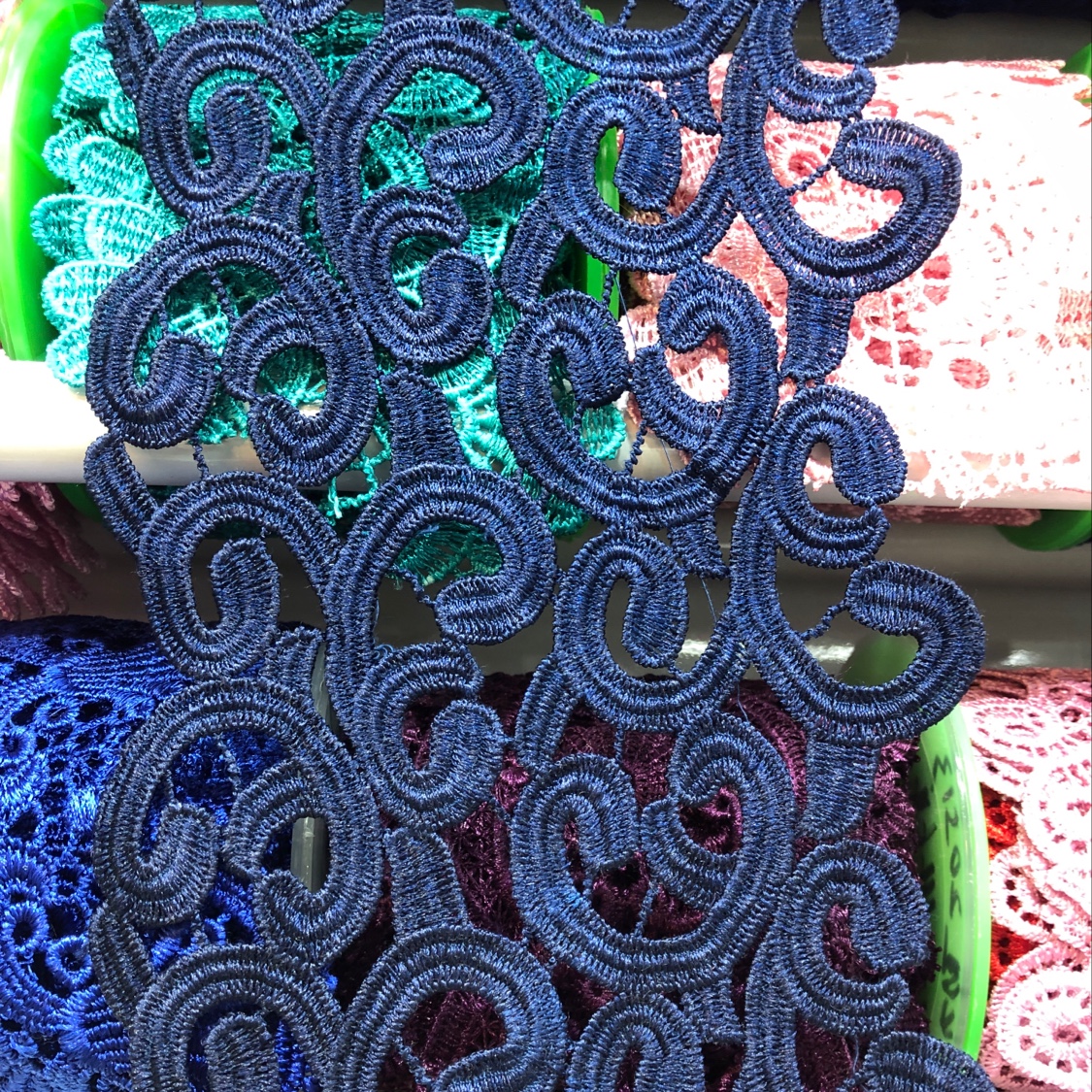 R4920 details Picture