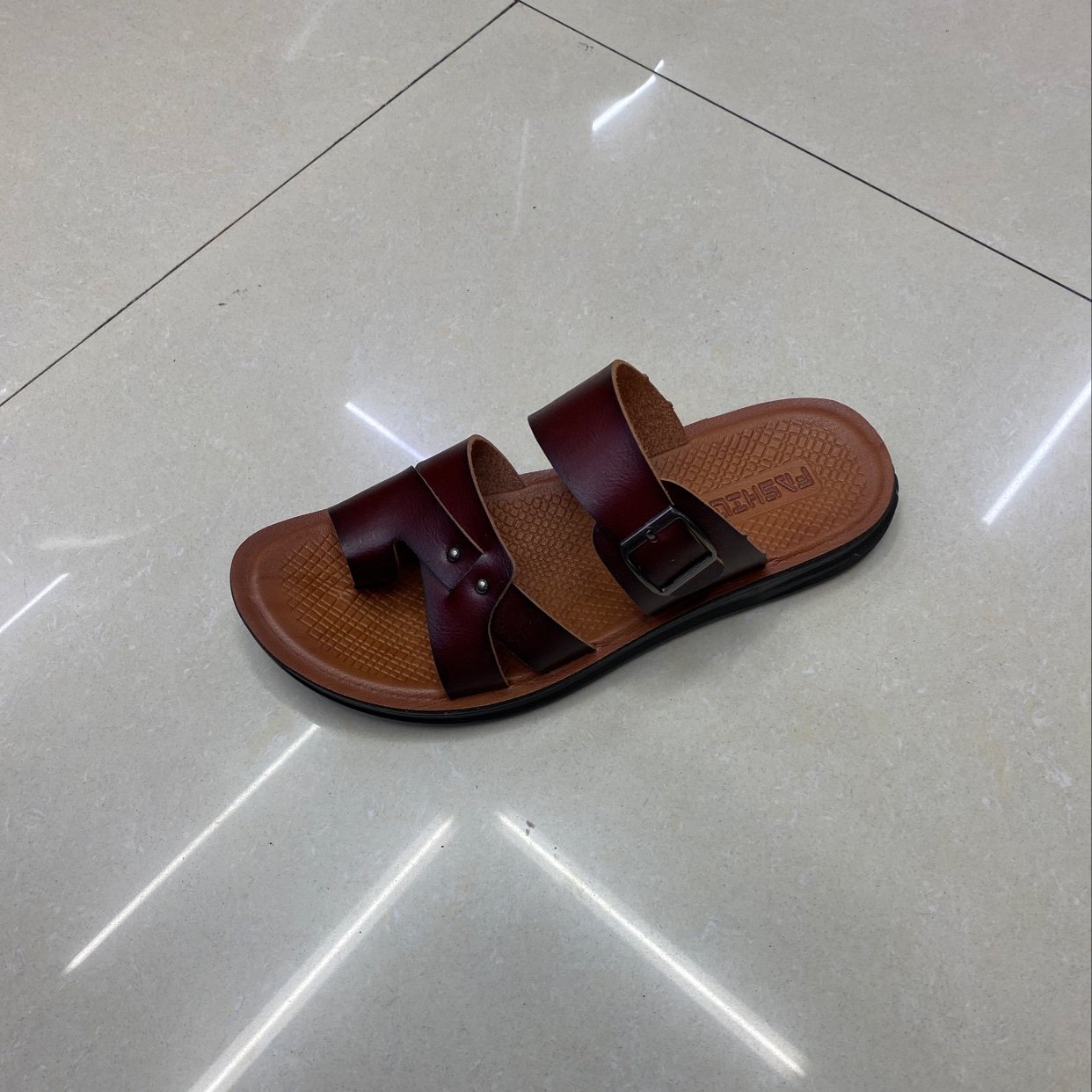 Wholesale, domestic sales, foreign trade beach shoes for men