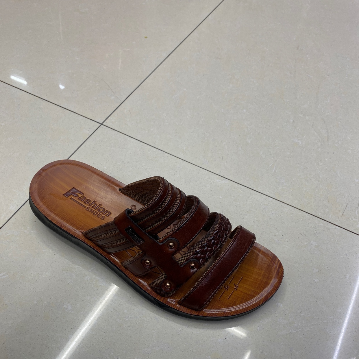 New beach shoes, slippers 2020