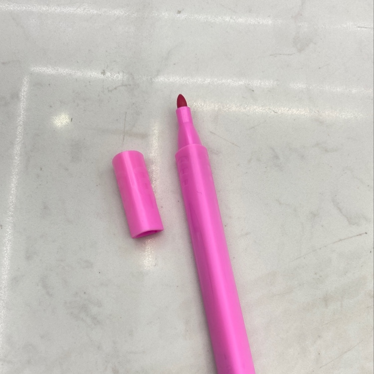Purple Mouse Zs-204 Large Capacity Triangle Rod 24 Color Washable Watercolor Pen Application Scenario