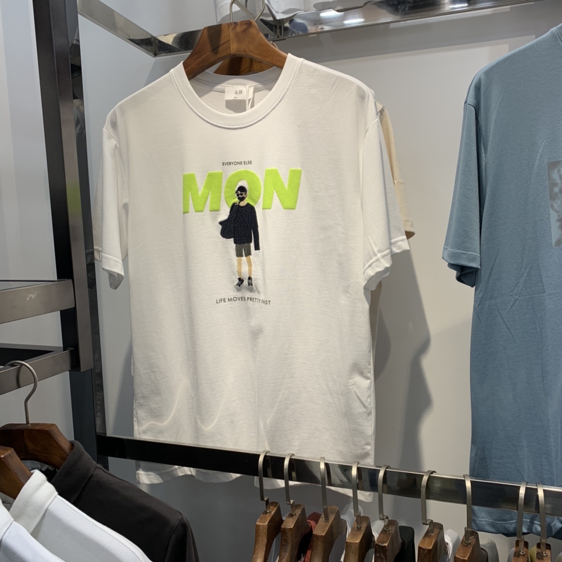 T-shirt 37 thumbnail