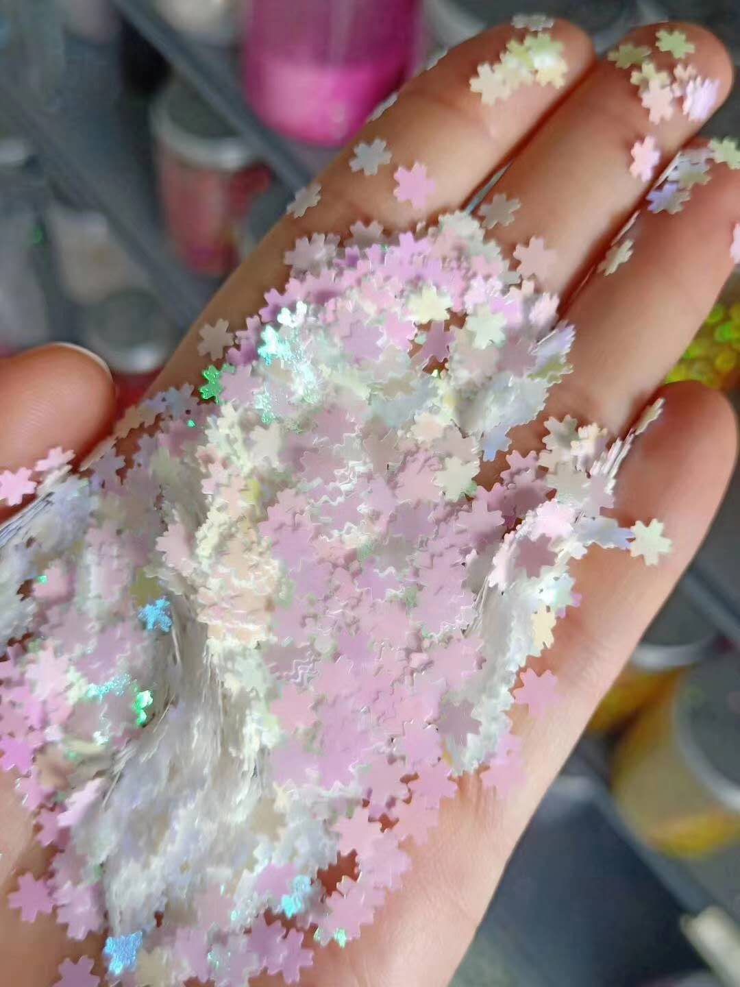 White Snowflake * Various Styles, Colors Gold Onion Powder Beads Glitter Hot Piece Clothing Accessories Packaging Decoration Specification drawing