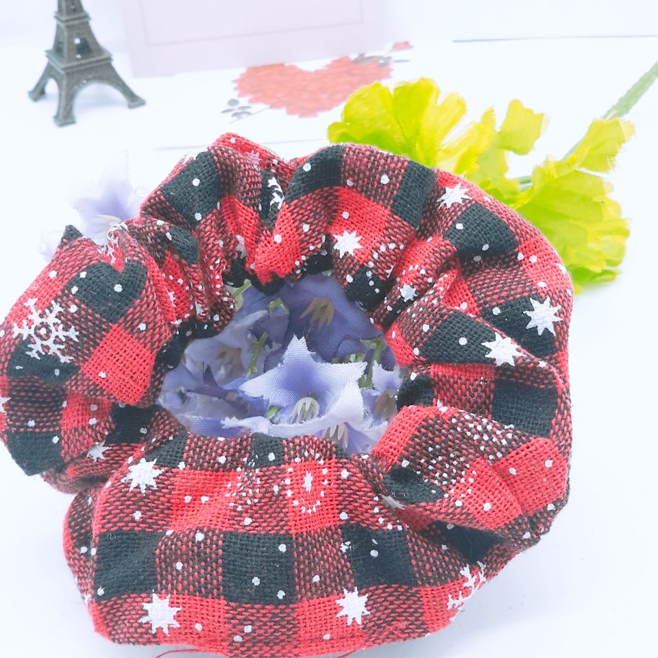 New large-sized pure cotton fabric hair tie in the shape of a large intestine from Europe and America, Christmas snowflake striped bun hair tie detail image 4