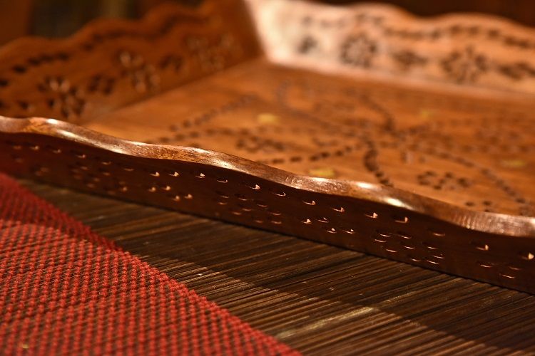India cuadrada bodhi madera incrustada cobre calado bandeja grande Specification image