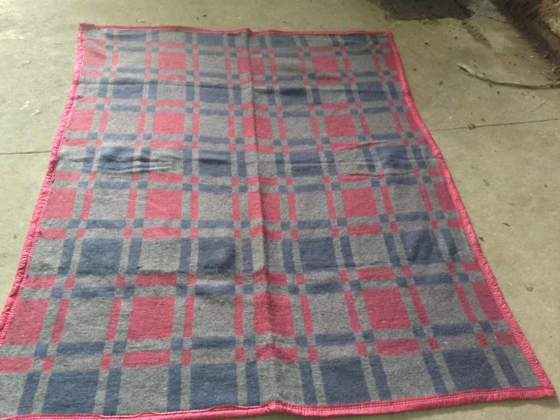 Plaid Blankets, Disaster Blankets, Velvet Blankets Specification drawing