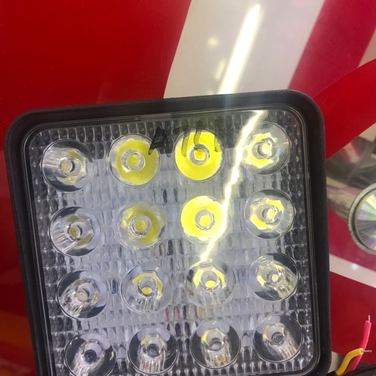 汽车工作灯方形16灯产品图
