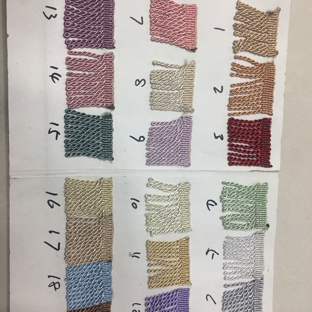 A 5-centimeter small twisted row