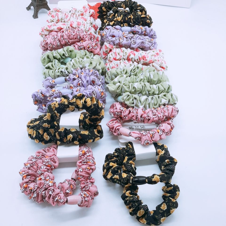 The new French-style sweet pig intestine hair band from Japan and South Korea is small and ethereal, with a forest-themed checkered flower hair tie detail image 1