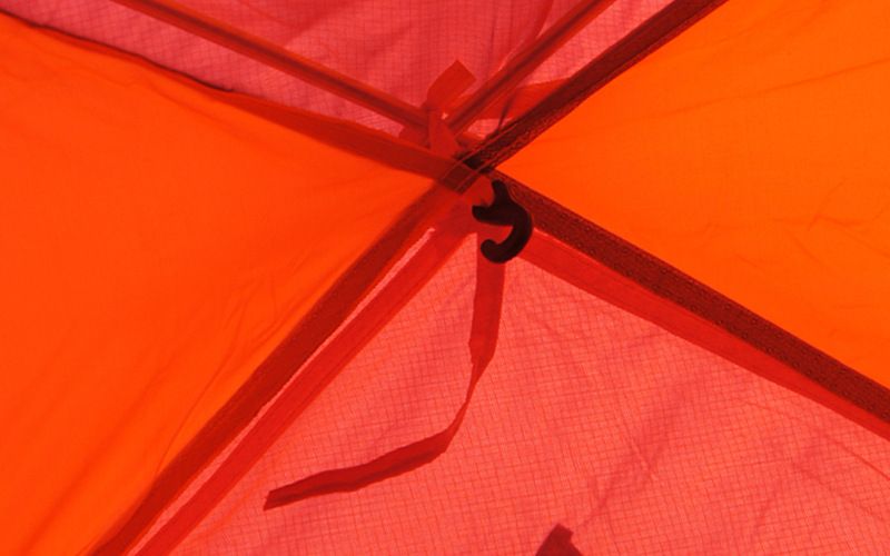 Factory direct sales of outdoor double-layer double-door couple tents, waterproof and windproof camping equipment and supplies batch detail image 2