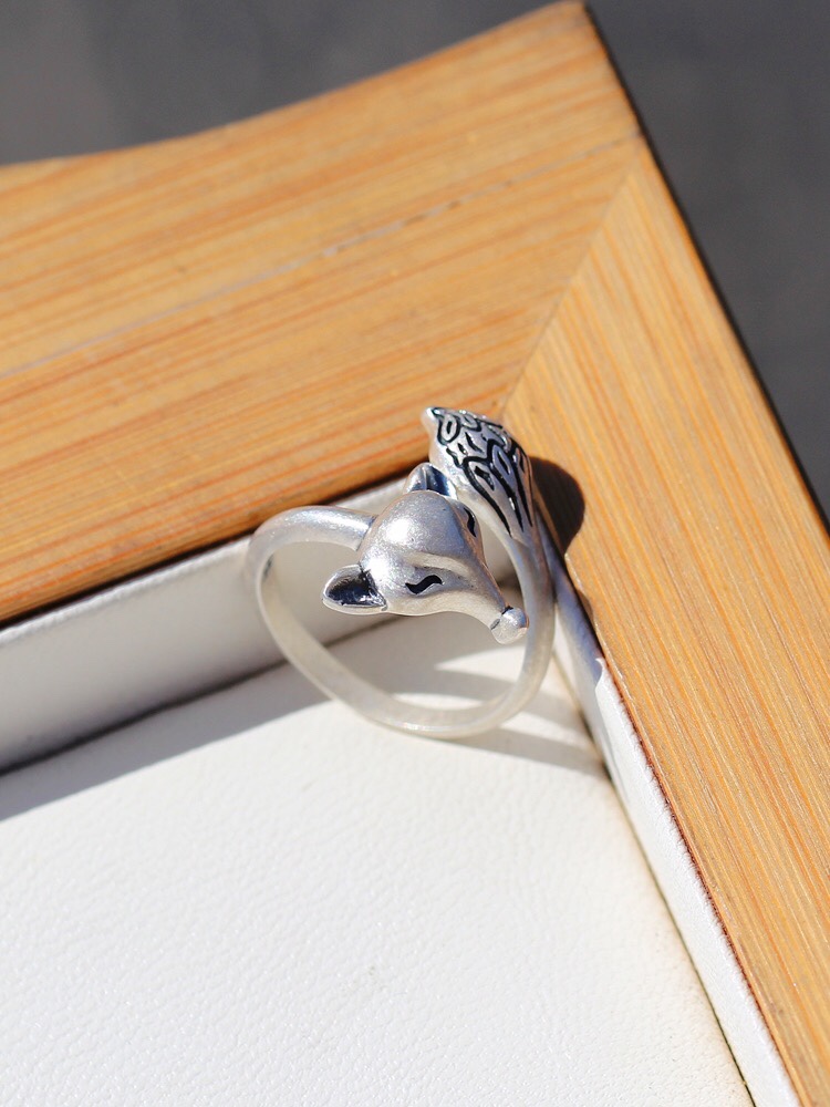 The Fox Opening ring is a new popular female ring that has become a hit on the Internet details Picture