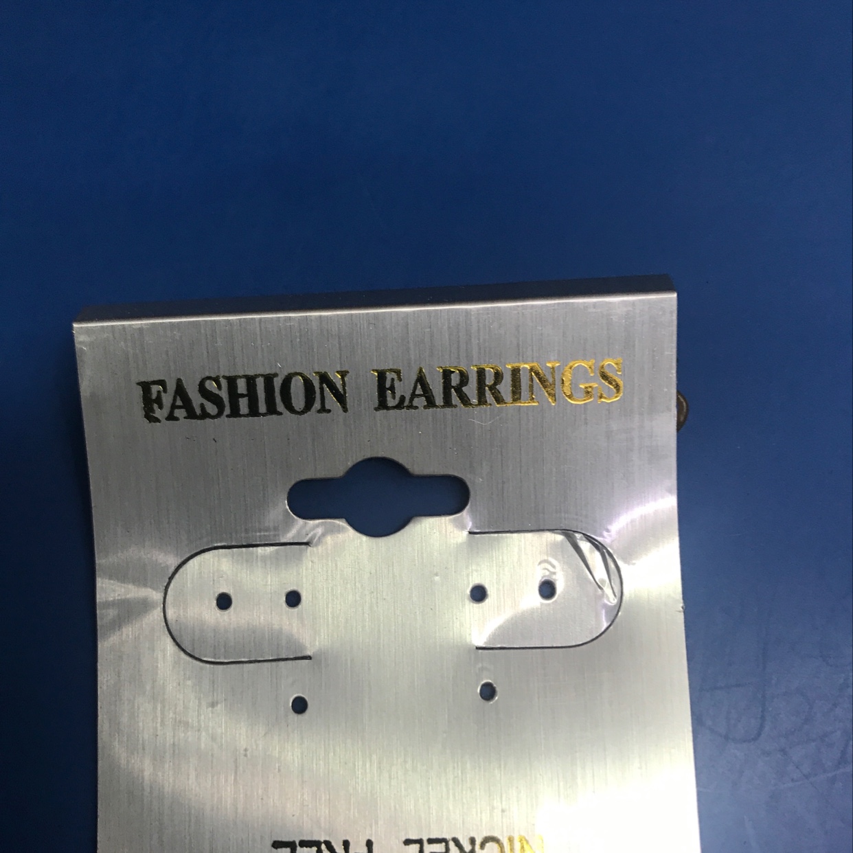 Earrings sleeve thumbnail
