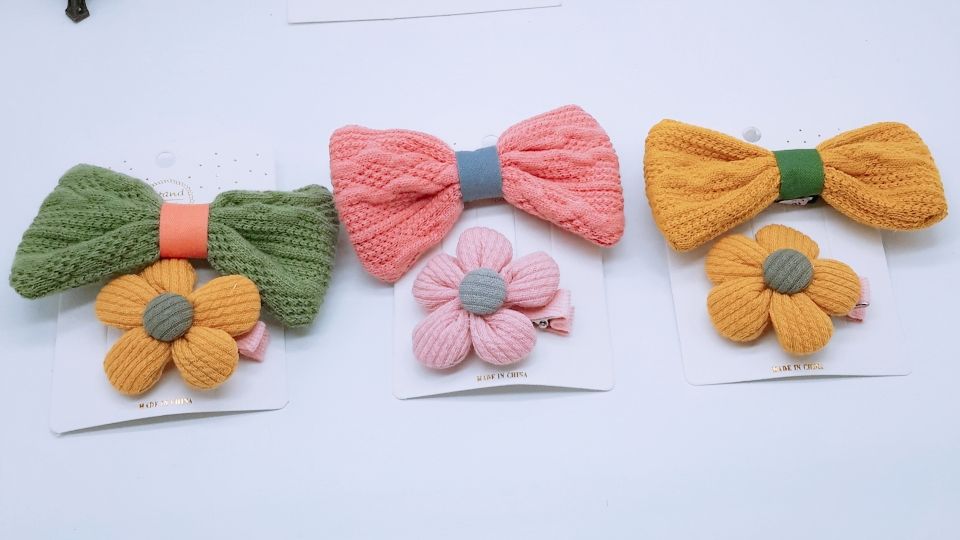 Korean version of Instagram cute little flower hairpin children's plaid fabric bow hairpin girl bangs clip clip headdress full figure