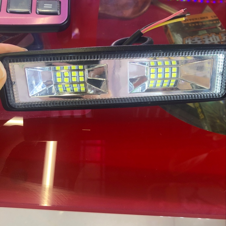 汽车工作灯一字形单色产品图