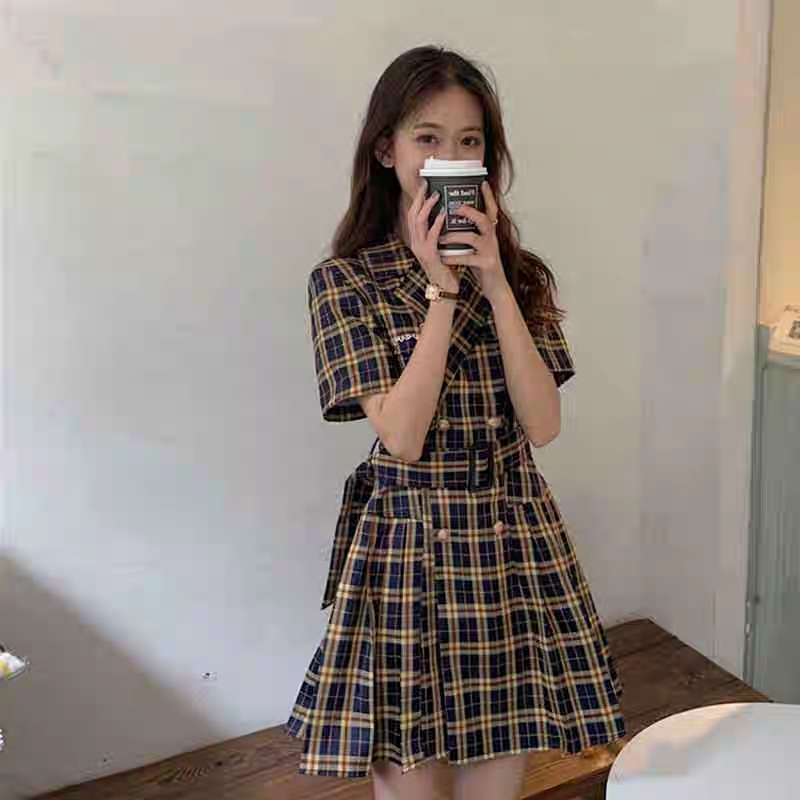 2020 New French retro niche professional waist-cinching and slimming plaid suit dress for children's summer
