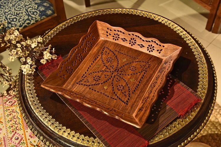 印度  正方形   菩提木   嵌铜镂空托盘大