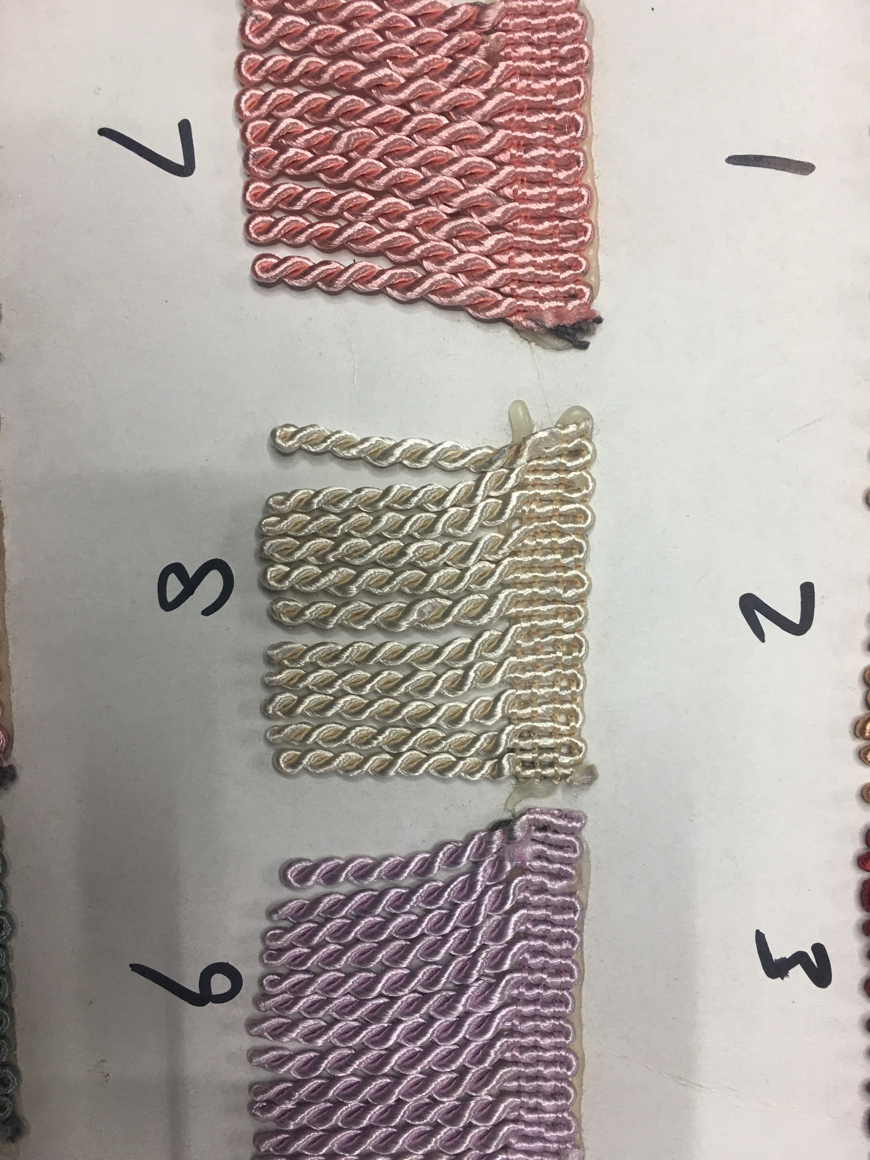 A 5-centimeter small twisted row undefined