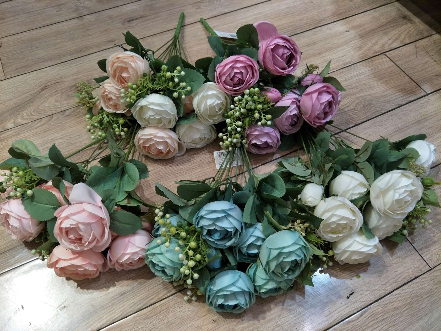 12 heads of Korean camellia thumbnail