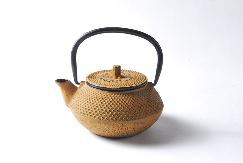 Pellet 300 Ml Cast Iron Tea Set Gift Set Enamel Multi-Capacity Teapot Old Iron Pot Health Pot Manufacturers Direct Wholesale Application Scenario
