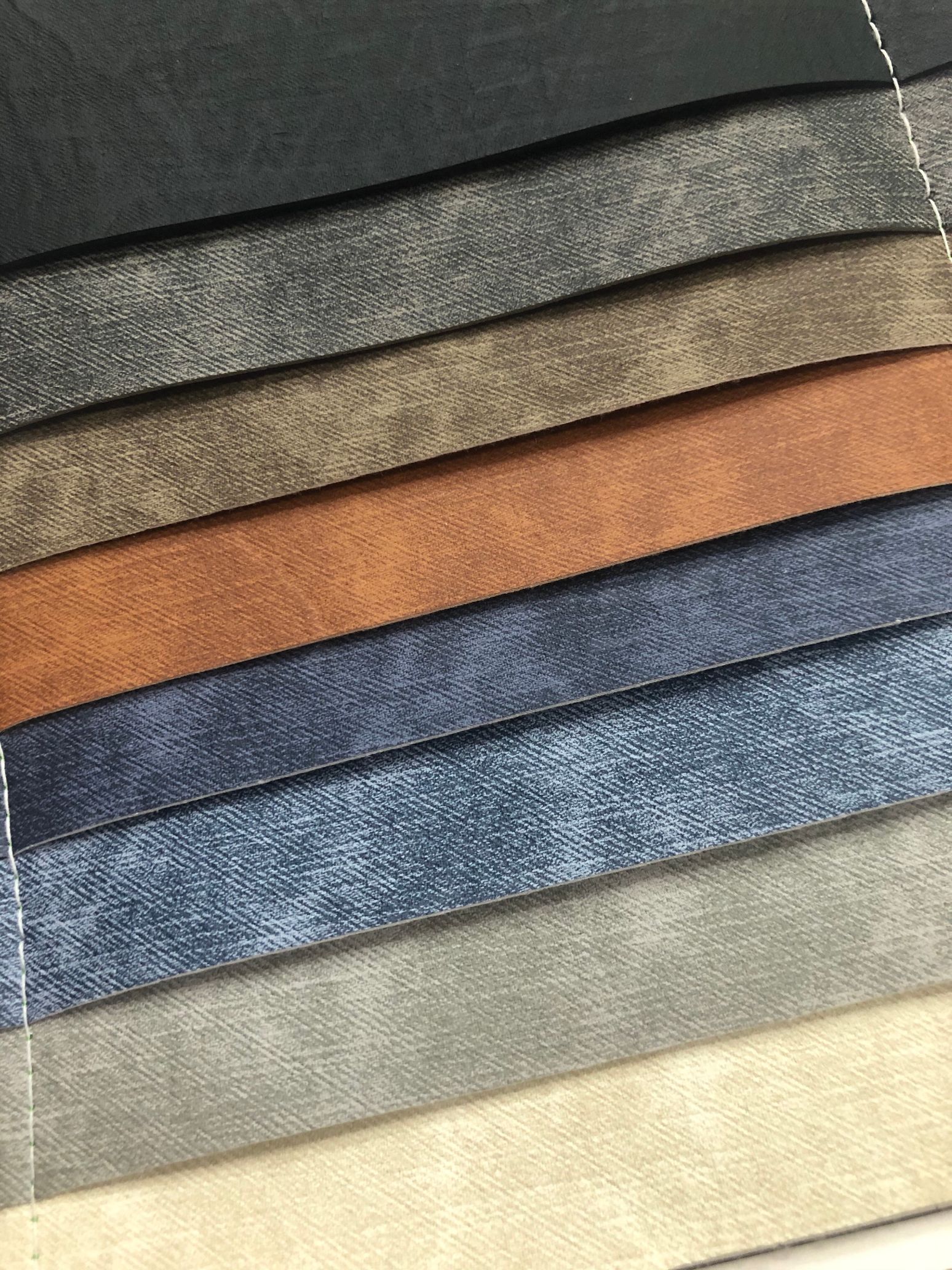 泼墨牛仔 厂家直销热销新款PVC皮革大量现货高中低档箱包沙发详情图1