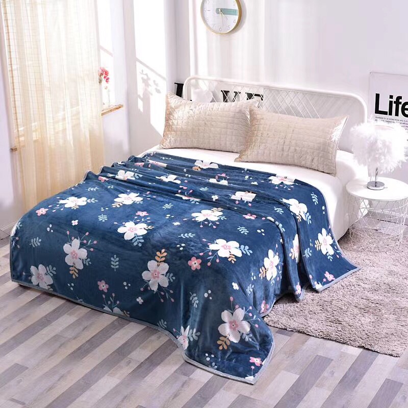 印花云雕绒，包边200x230Cm，颜色多样，价格美丽，全部一等品细节图