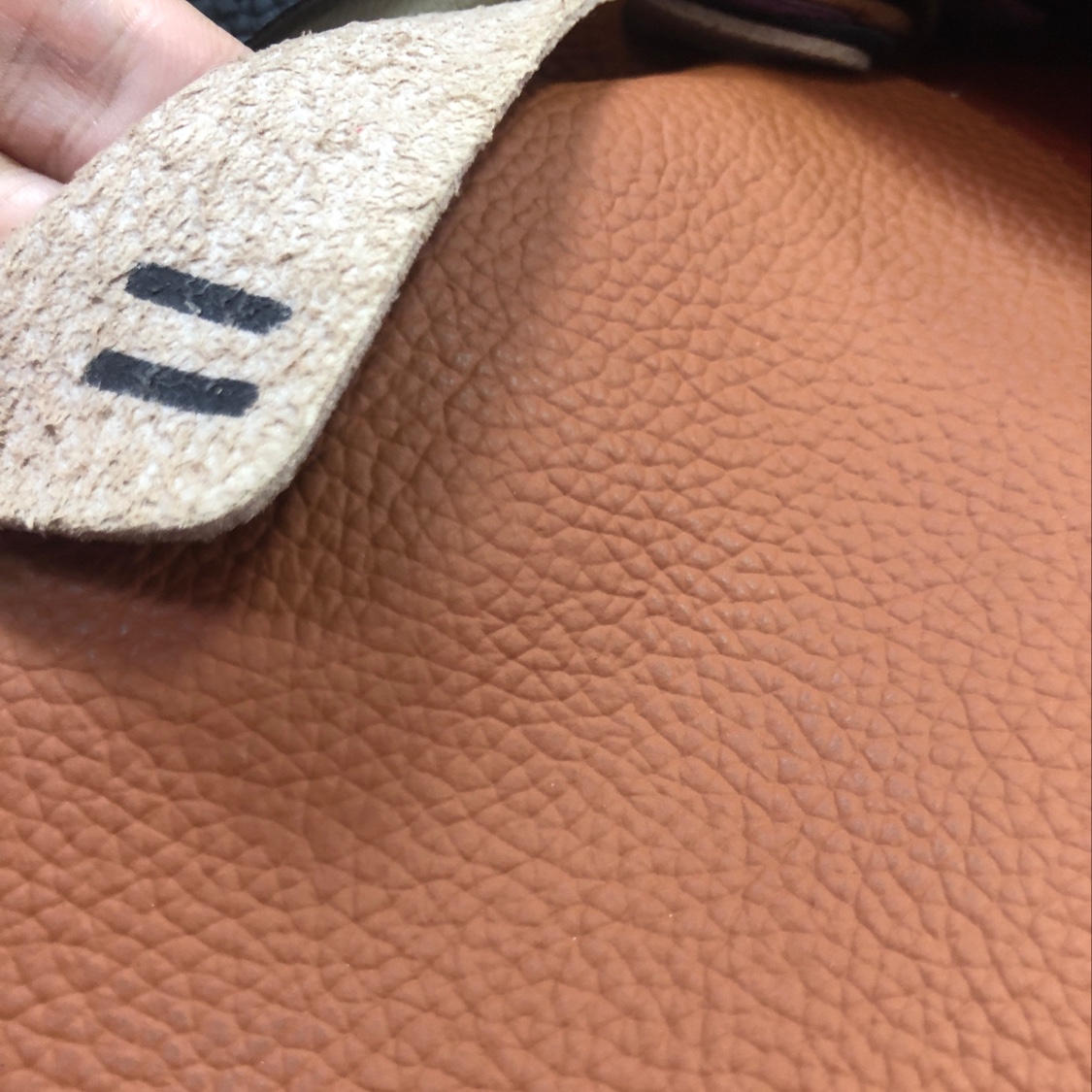 Super car leather factory direct sales R hot new PVC leather goods in large quantities high - grade low - grade luggage sofa 11 thumbnail