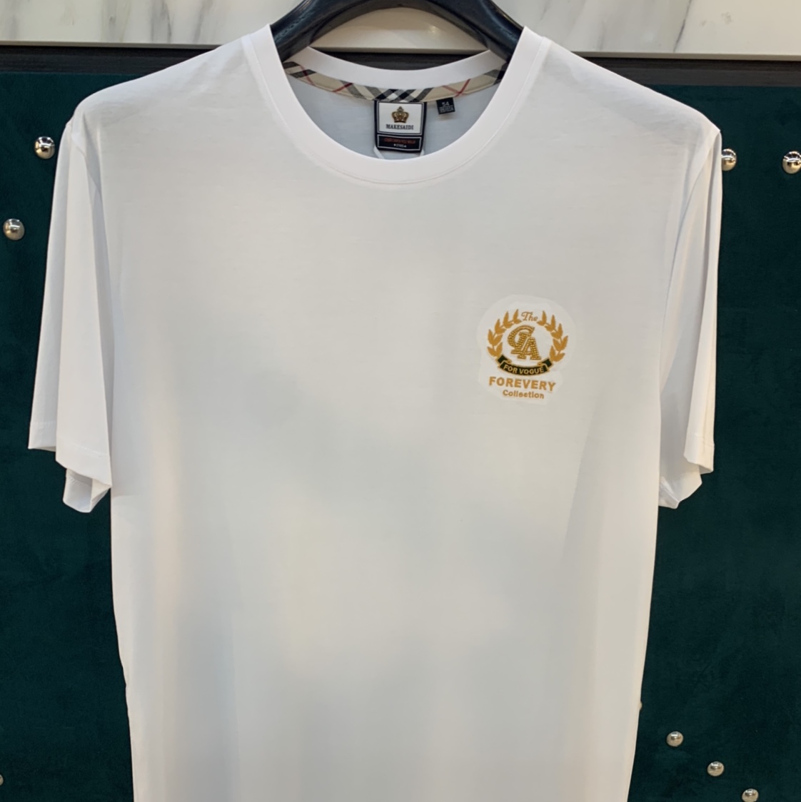 Round-neck short-sleeved shirt 10055