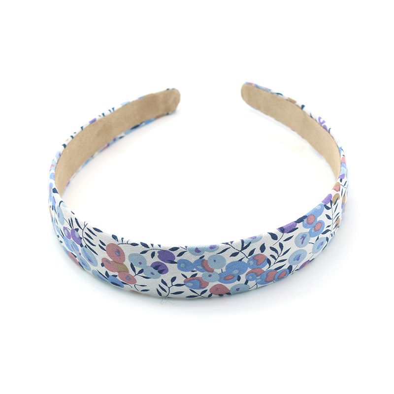 Wholesale of Korean-style cute and fresh girl headbands, wide-edge floral headbands, versatile hair bands for women, and face-washing headwear detail image 1