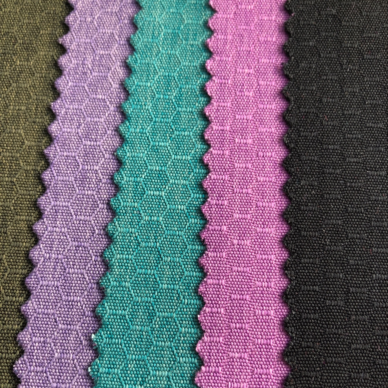 足球格阳离子小提花牛津布PU加防水产品图